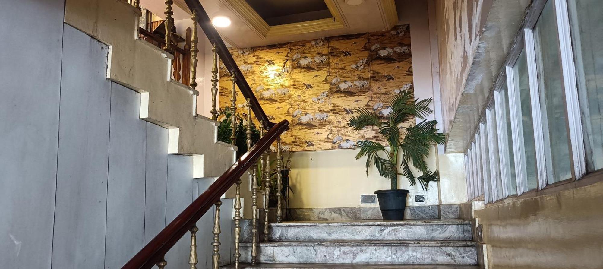 Hotel Assembly シロン エクステリア 写真