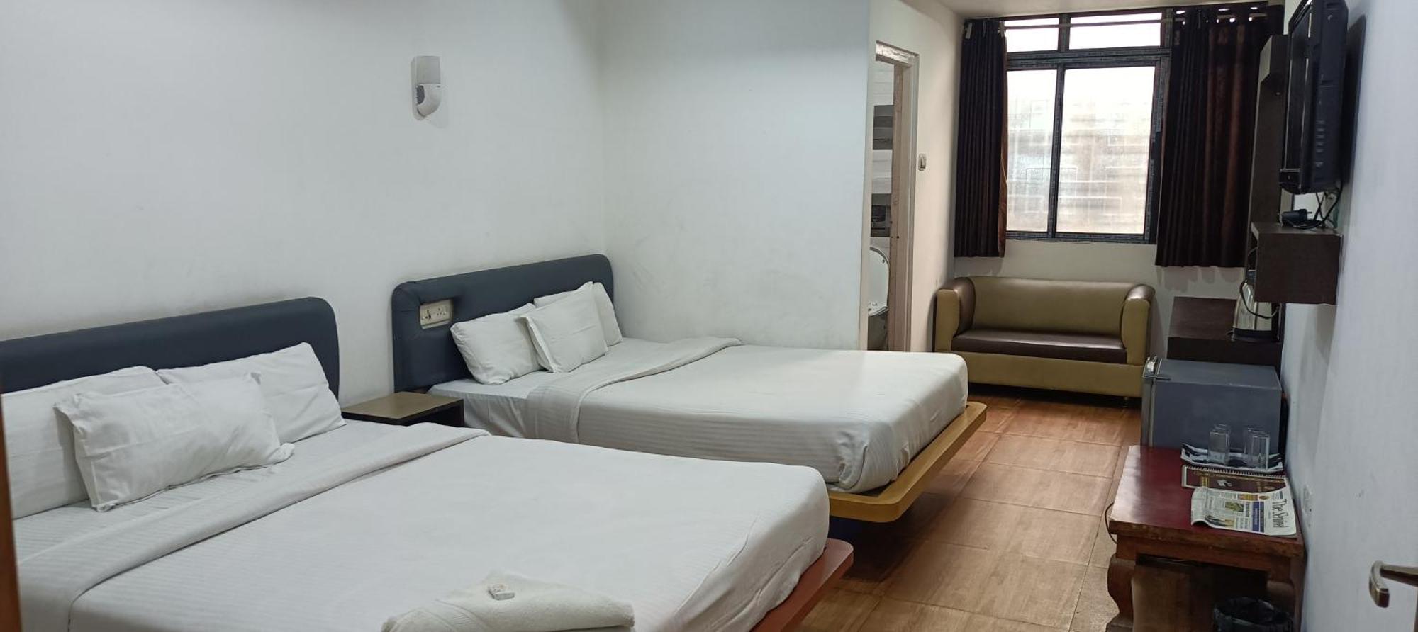 Hotel Assembly シロン エクステリア 写真